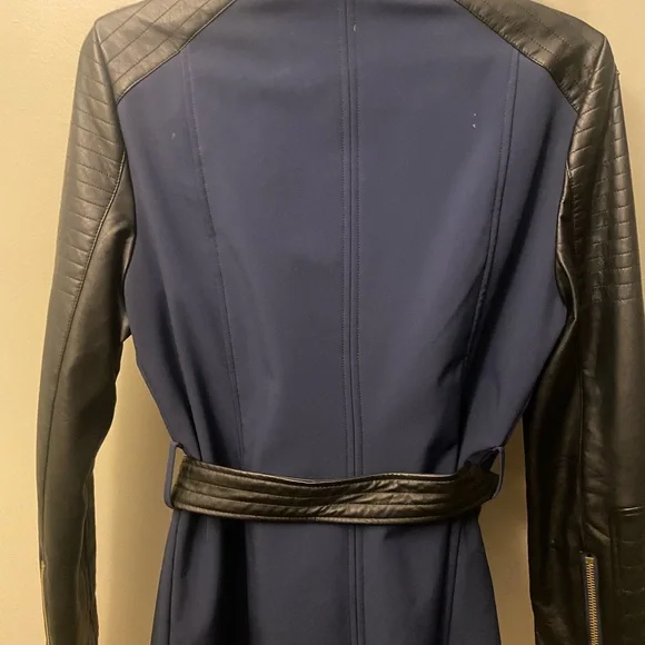 Jacket - Picture 3 of 4